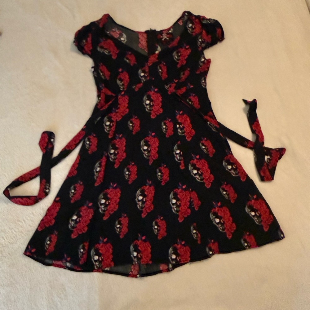Hot Topic Royal Bones Red Black Floral Skull Dress Size L Whimsigoth Grunge - Picture 3 of 13